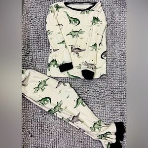 Burt’s Bees happy herbivores snug fit organic 2 piece pajamas 2T
